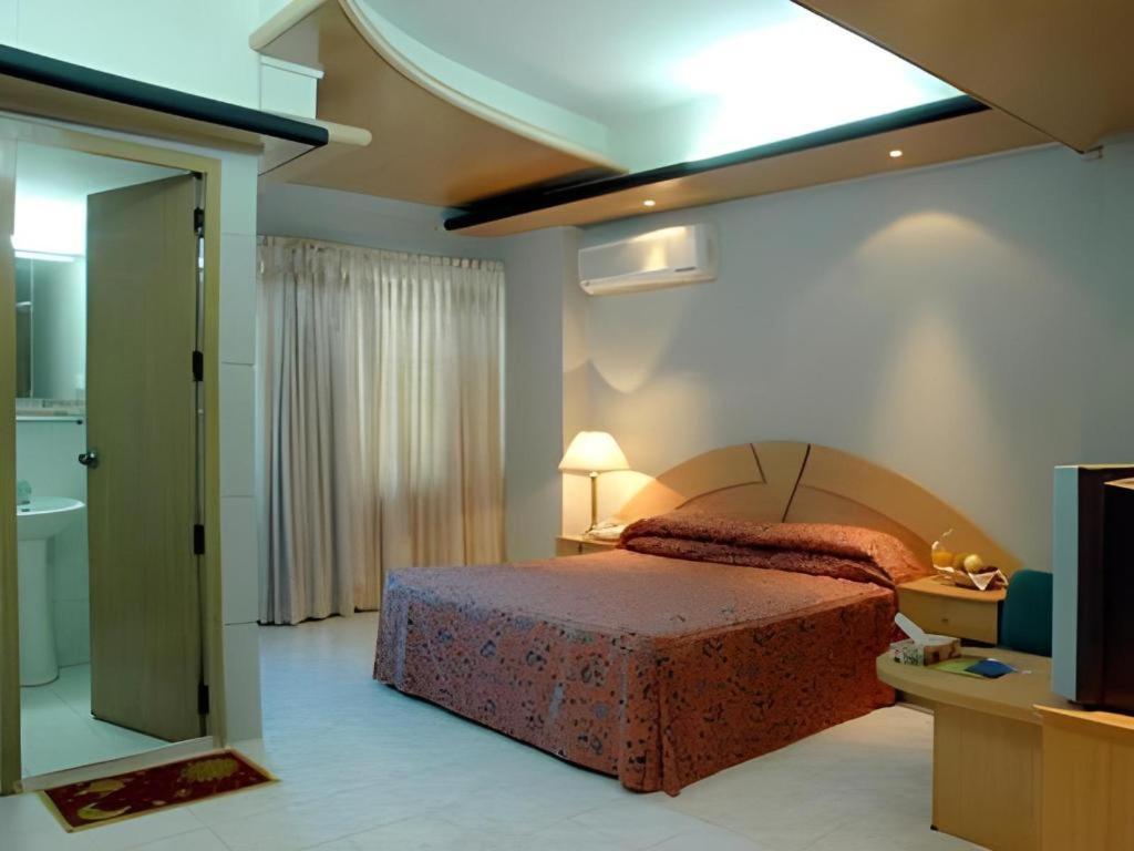 Hotel Tower Inn, Chittagong Buitenkant foto