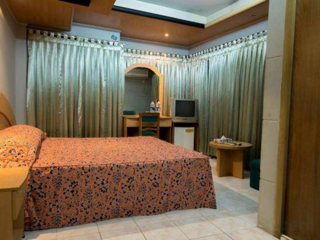 Hotel Tower Inn, Chittagong Buitenkant foto