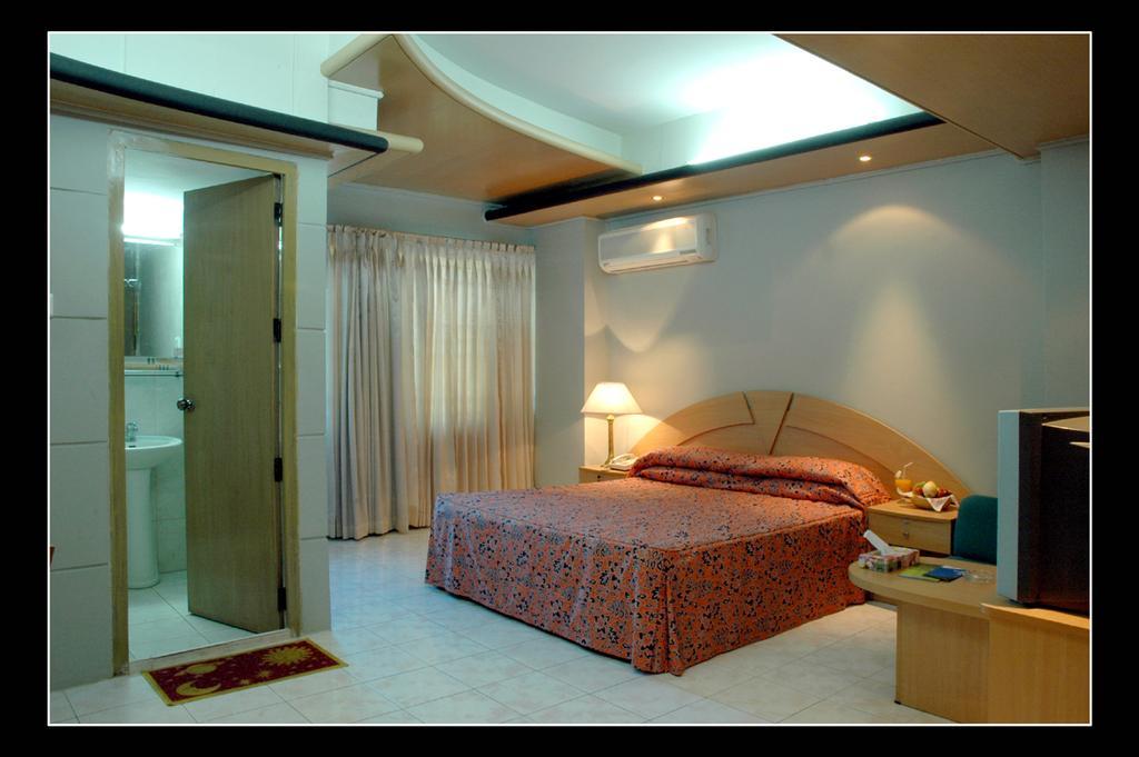 Hotel Tower Inn, Chittagong Buitenkant foto
