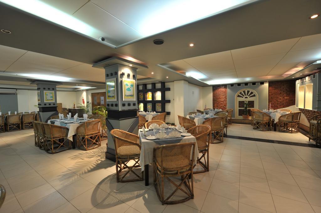 Hotel Tower Inn, Chittagong Buitenkant foto