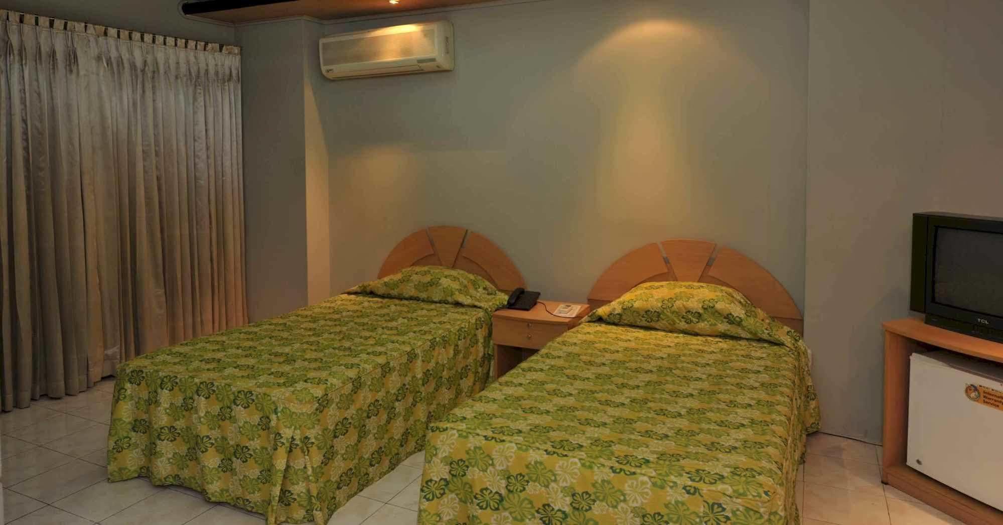 Hotel Tower Inn, Chittagong Buitenkant foto
