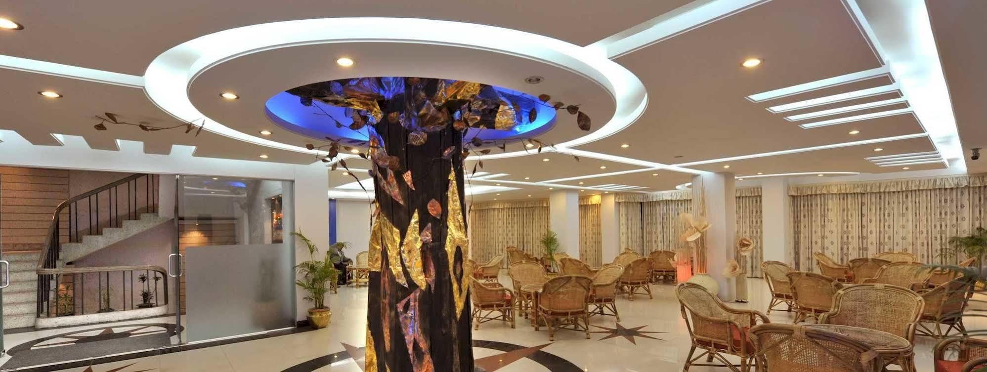 Hotel Tower Inn, Chittagong Buitenkant foto