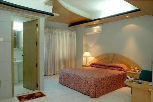 Hotel Tower Inn, Chittagong Buitenkant foto